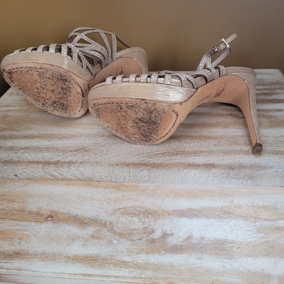 Vince Camuto "Special Event" heels. - Picture 12 of 12